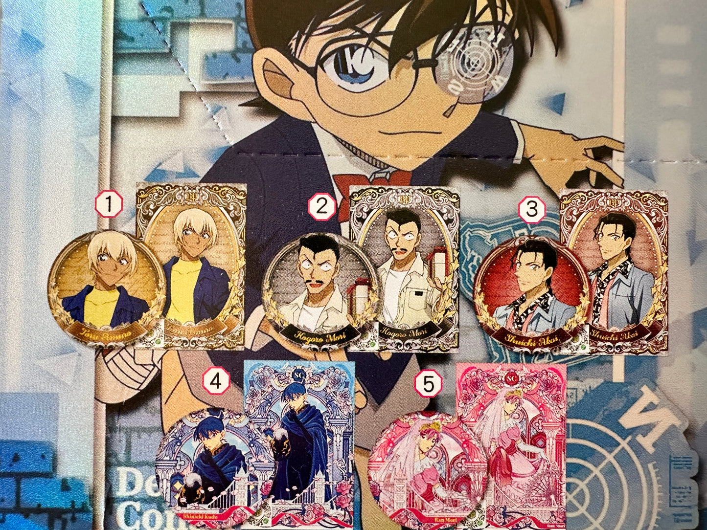 باج وبطاقة انمي المحقق كونان