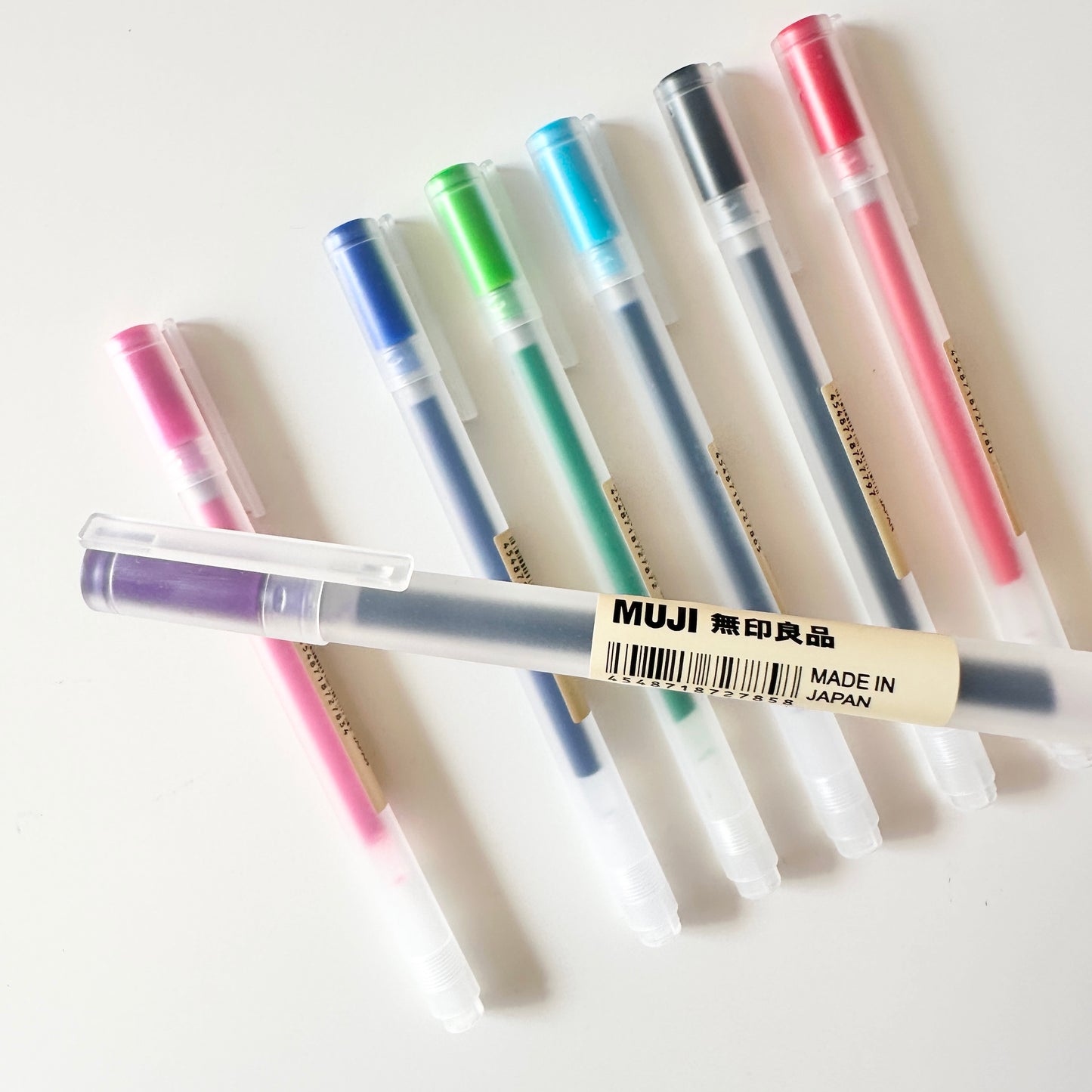 قلم جل ملون مع غطاء من Muji 0.5