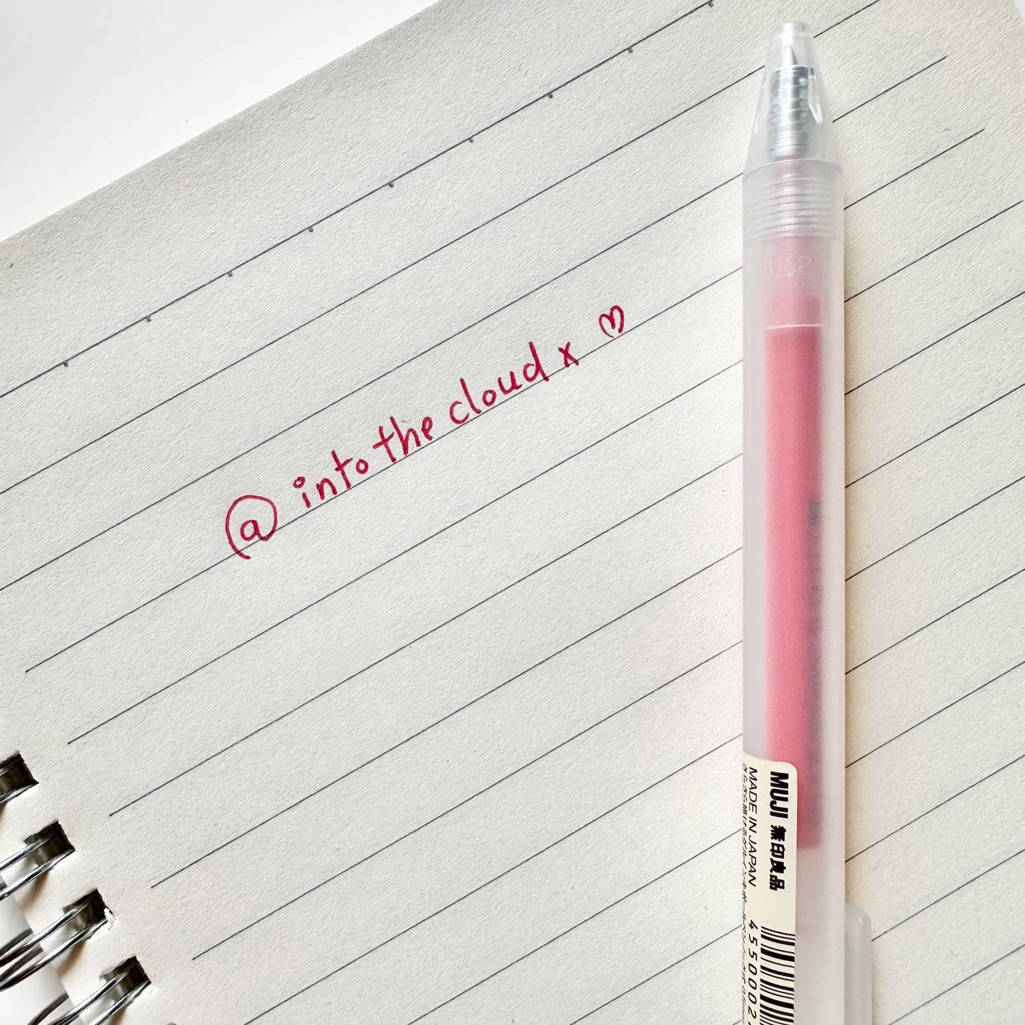 قلم جل من Muji 0.5