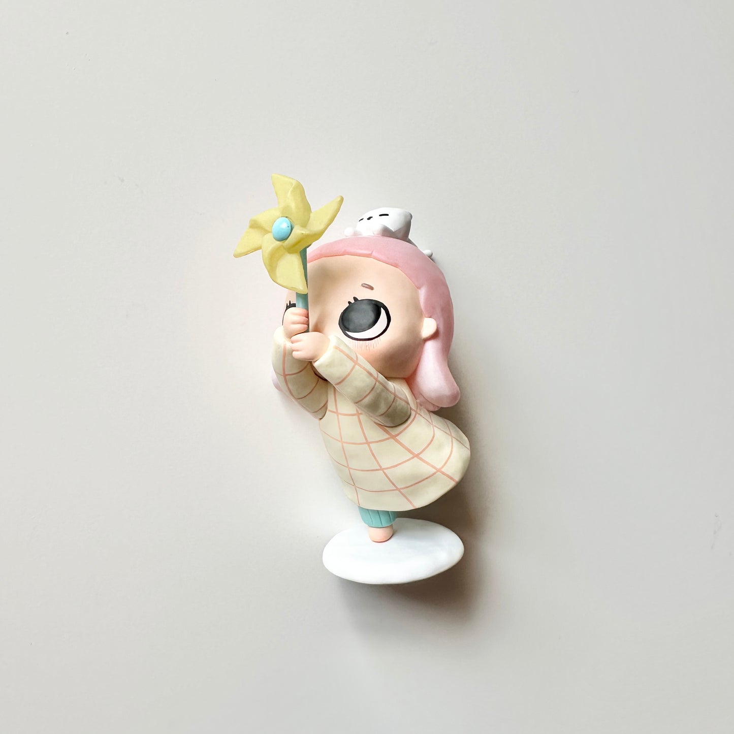 مجسمات نيوتا Growing up by your way