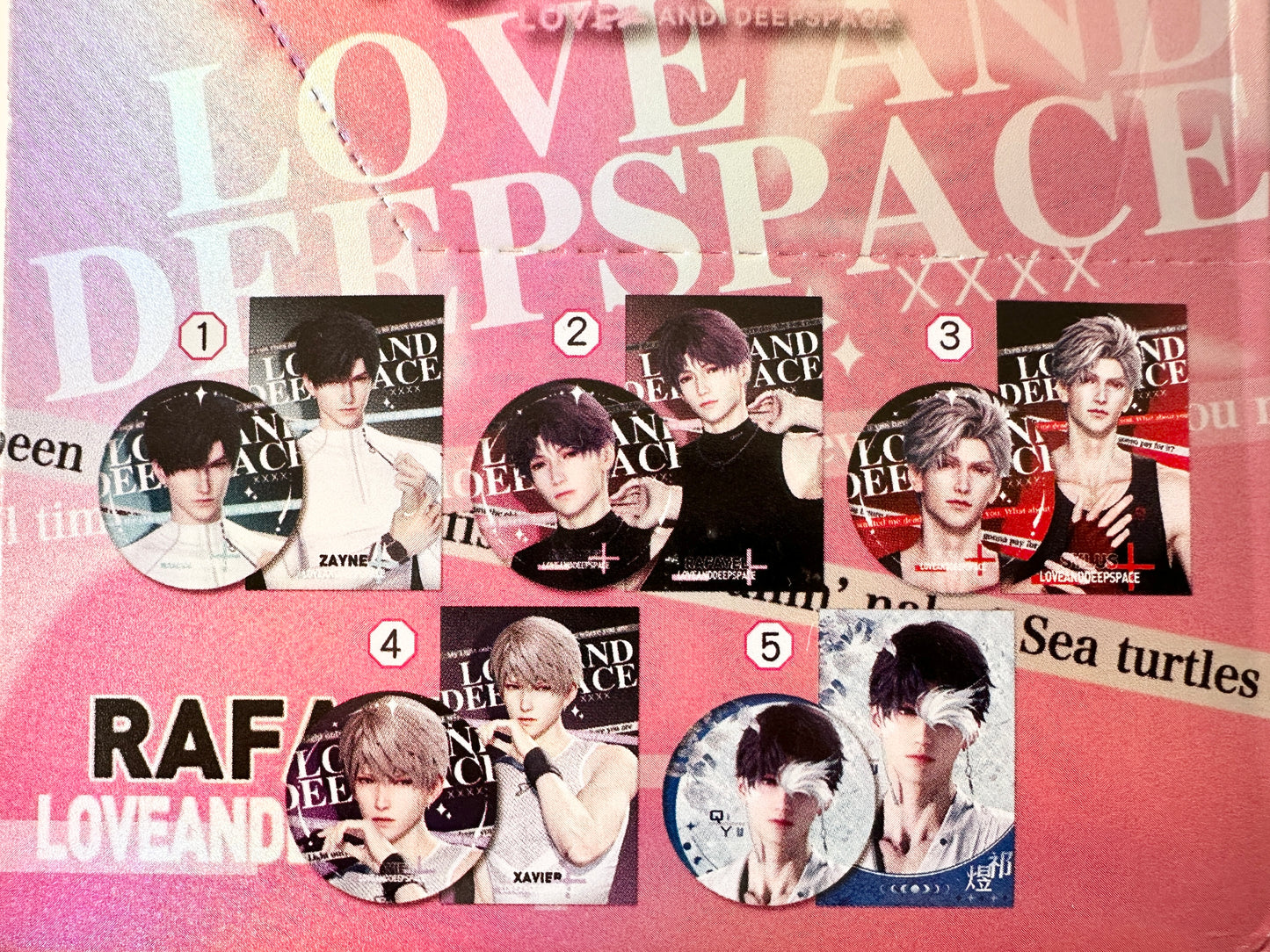 باج وبطاقة Love and deep space