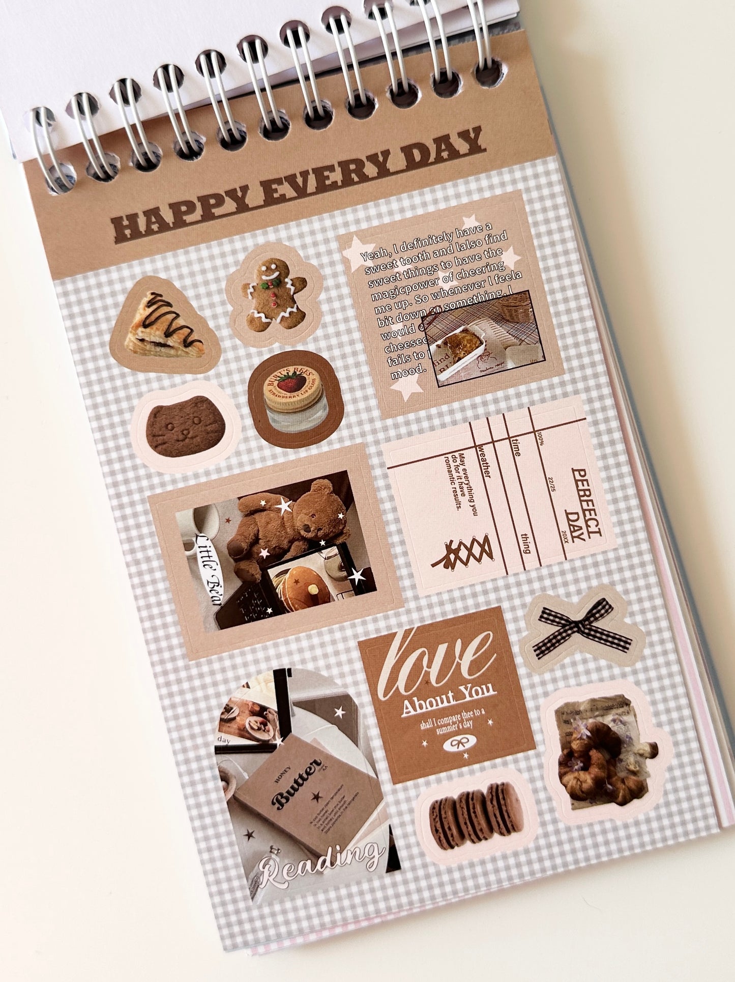 كتيب ملصقات Love boundless ( اكثر من 700 ملصق )