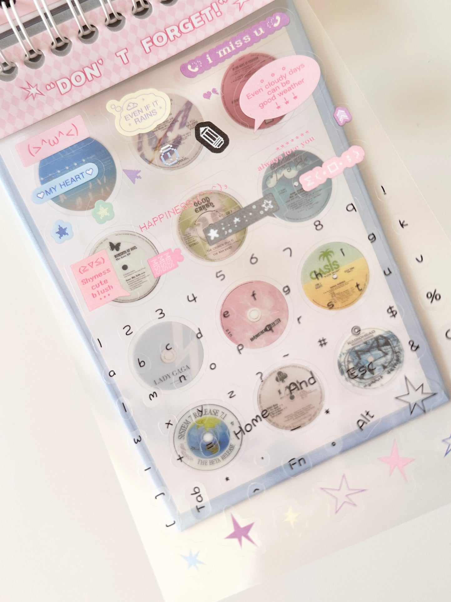 كتيب ملصقات Love boundless ( اكثر من 700 ملصق )