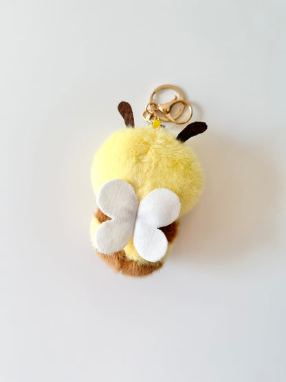 مدالية دمية النحلة