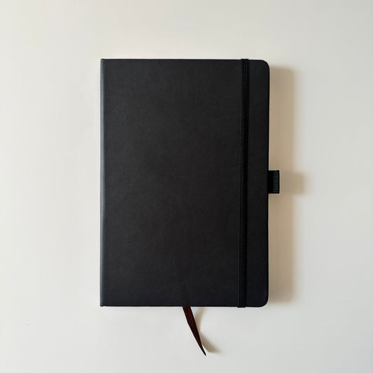 دفتر جلد اسود مخطط