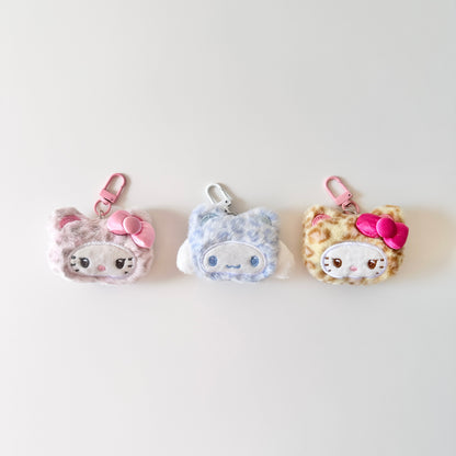 مداليات هيلوكيتي وسينامورول ( حجم صغير )