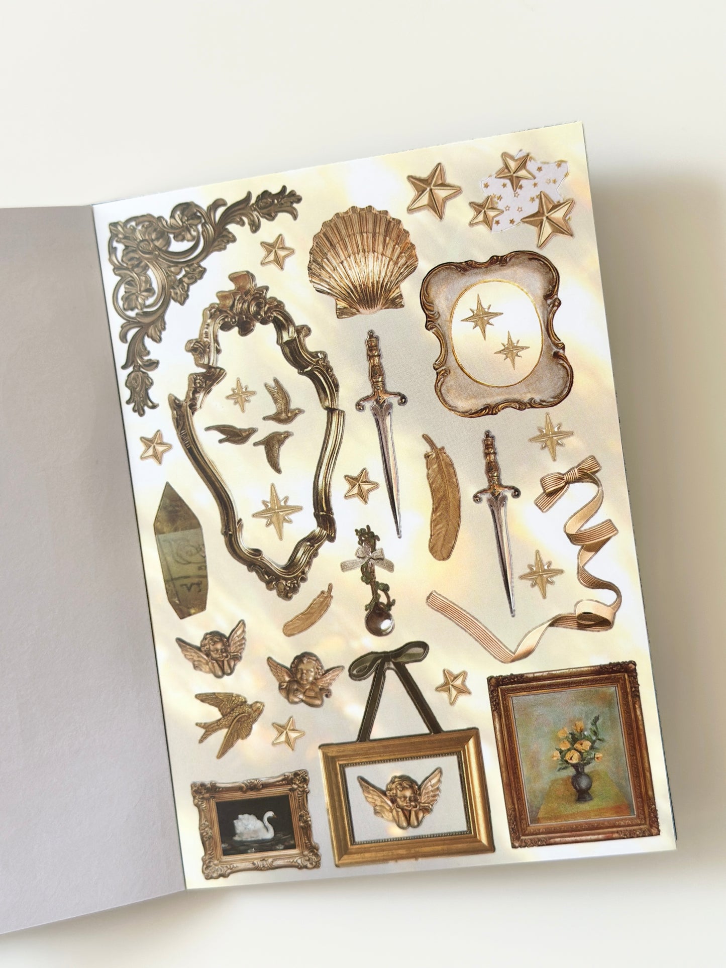 كتيب ملصقات : أحلام قديمة على ضوء النجوم