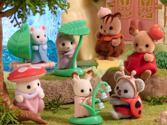 Sylvanian Families Baby Forest Costume Series عشوائي